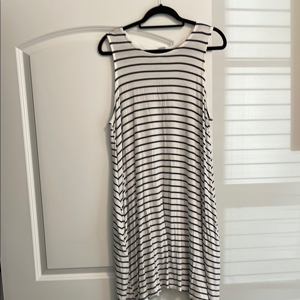 Melrose and Market Blue and White Sundress Sleeveless Crew Neck Casual